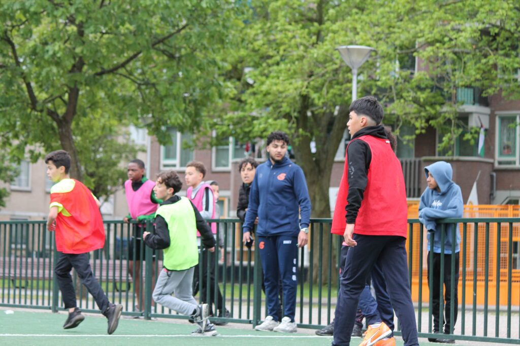 Voetbal, voetvolley & partijvorm