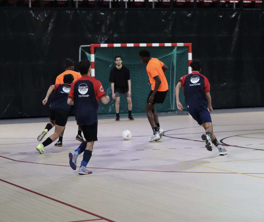 Voetbal (Piet Vinkhal)